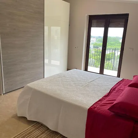 Di Chiara Apartment *